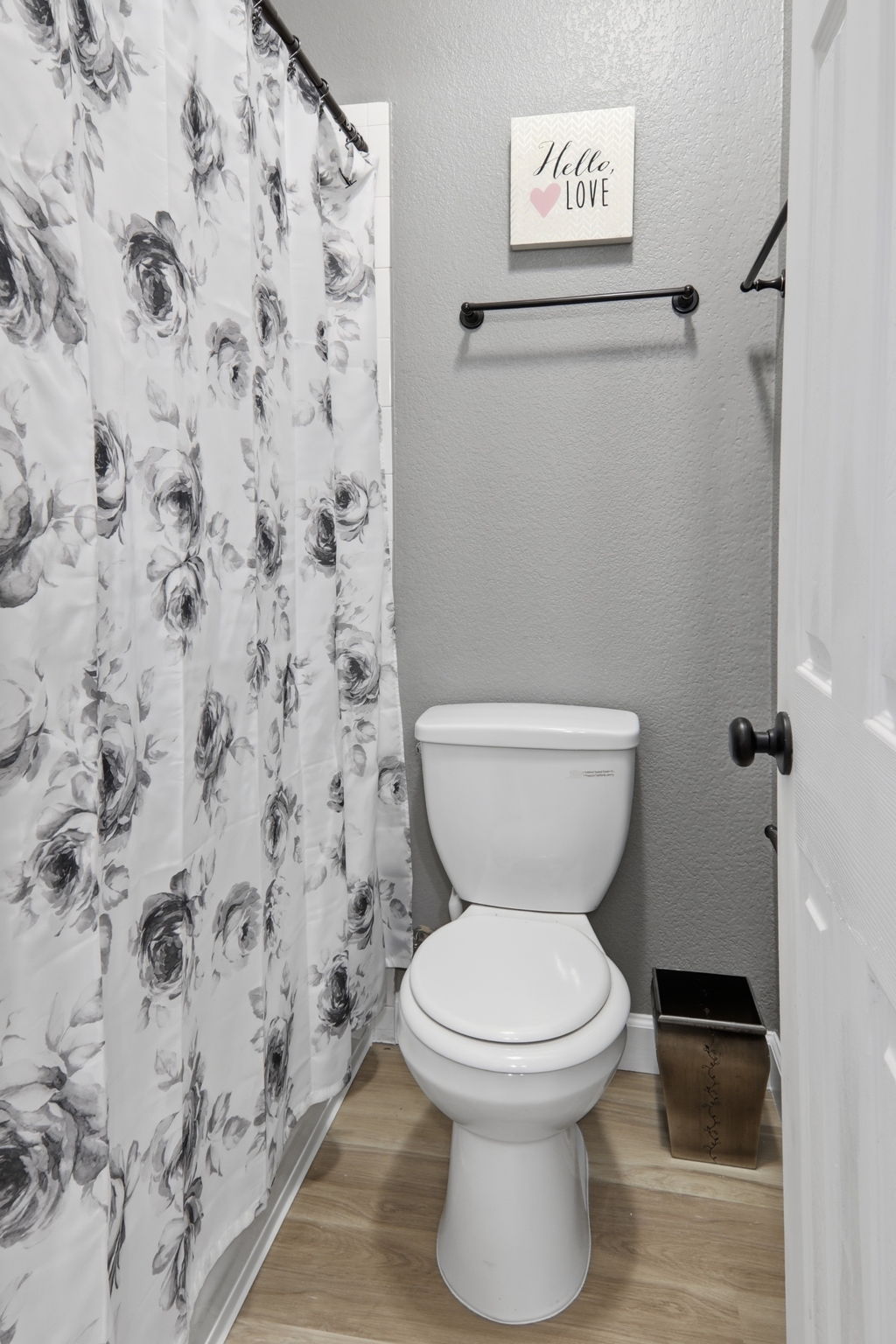 2157 Paradise Ridge Drive Round Rock, TX 78665 - Photo 17 of 34 a bathroom with a toilet and a shower
