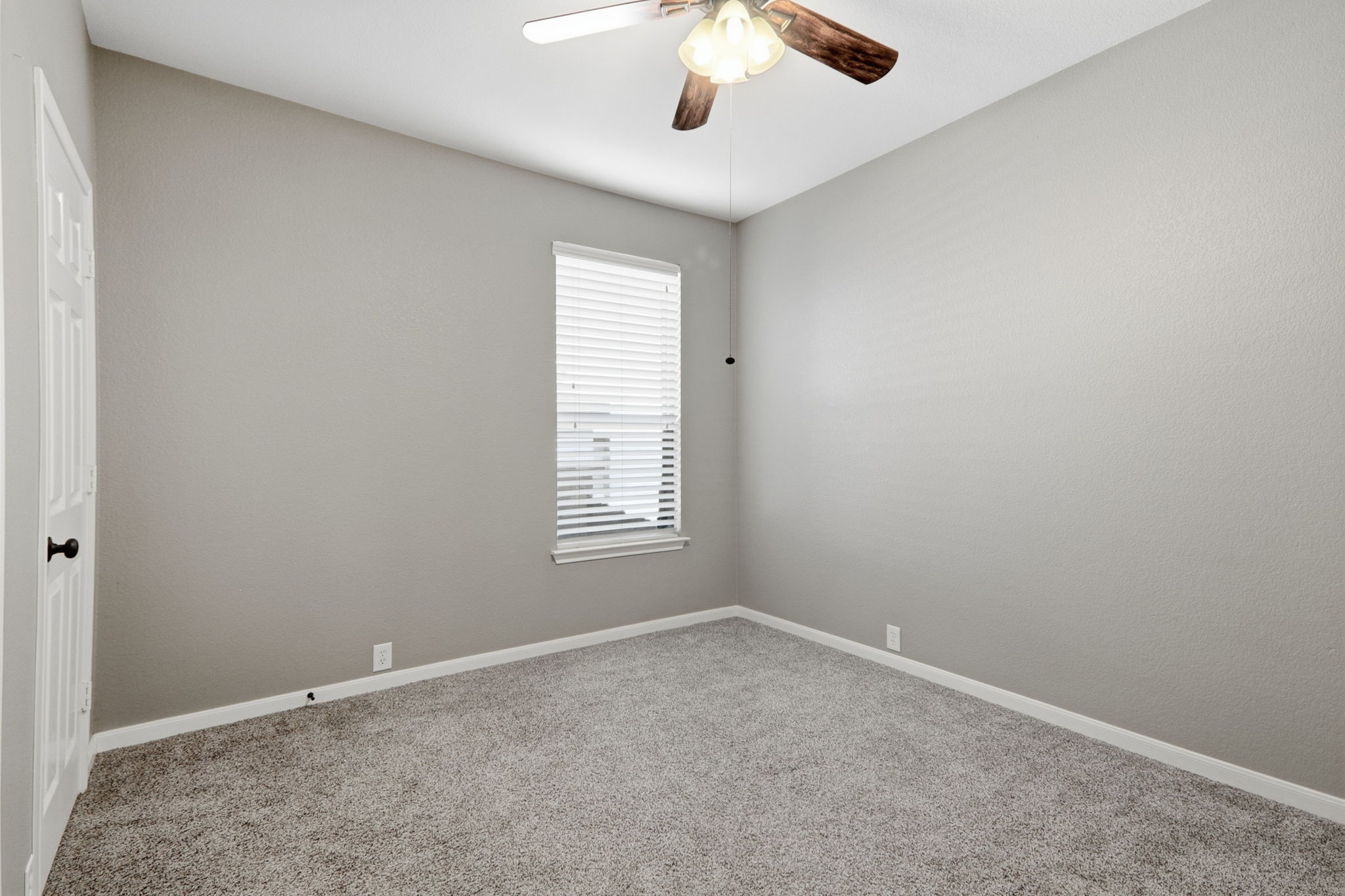 2157 Paradise Ridge Drive Round Rock, TX 78665 - Photo 19 of 34 an empty room with a window