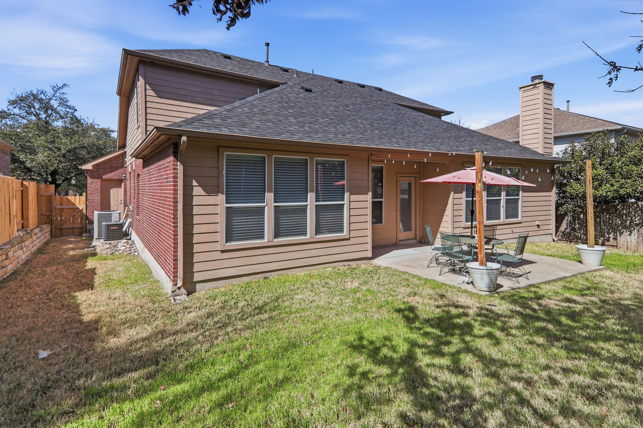 2157 Paradise Ridge Drive Round Rock, TX 78665 - Photo 32 of 34 a front view of a house with garden
