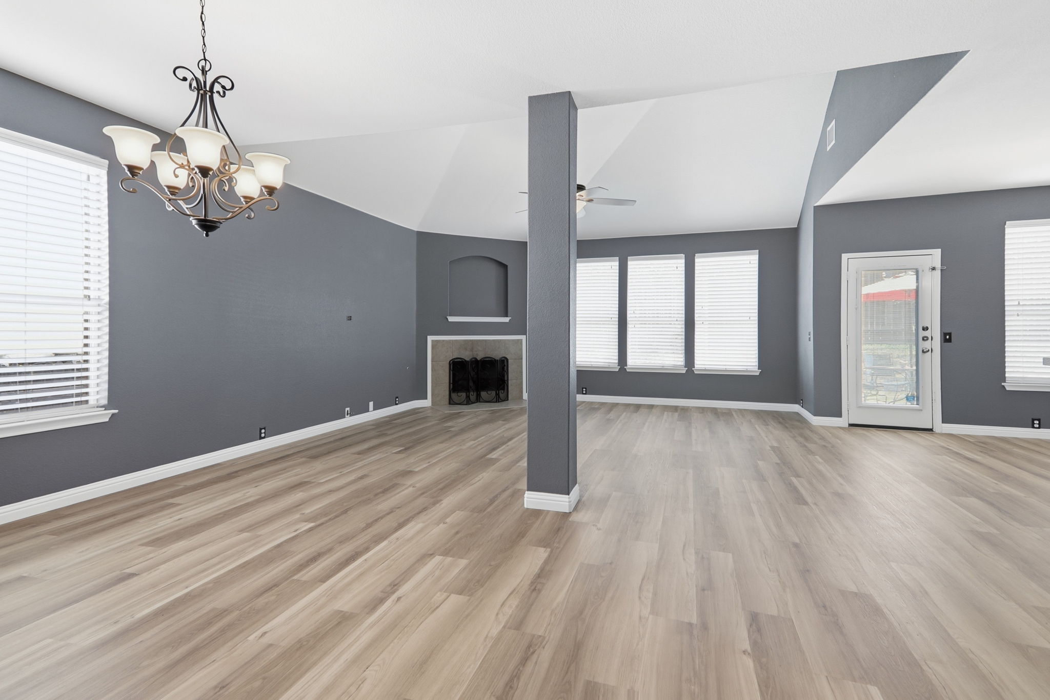 2157 Paradise Ridge Drive Round Rock, TX 78665 - Photo 34 of 34 a view of livingroom with hardwood floor and window