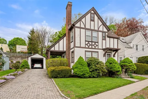$599,000 | 31 Lynton Place, White Plains, NY 10606