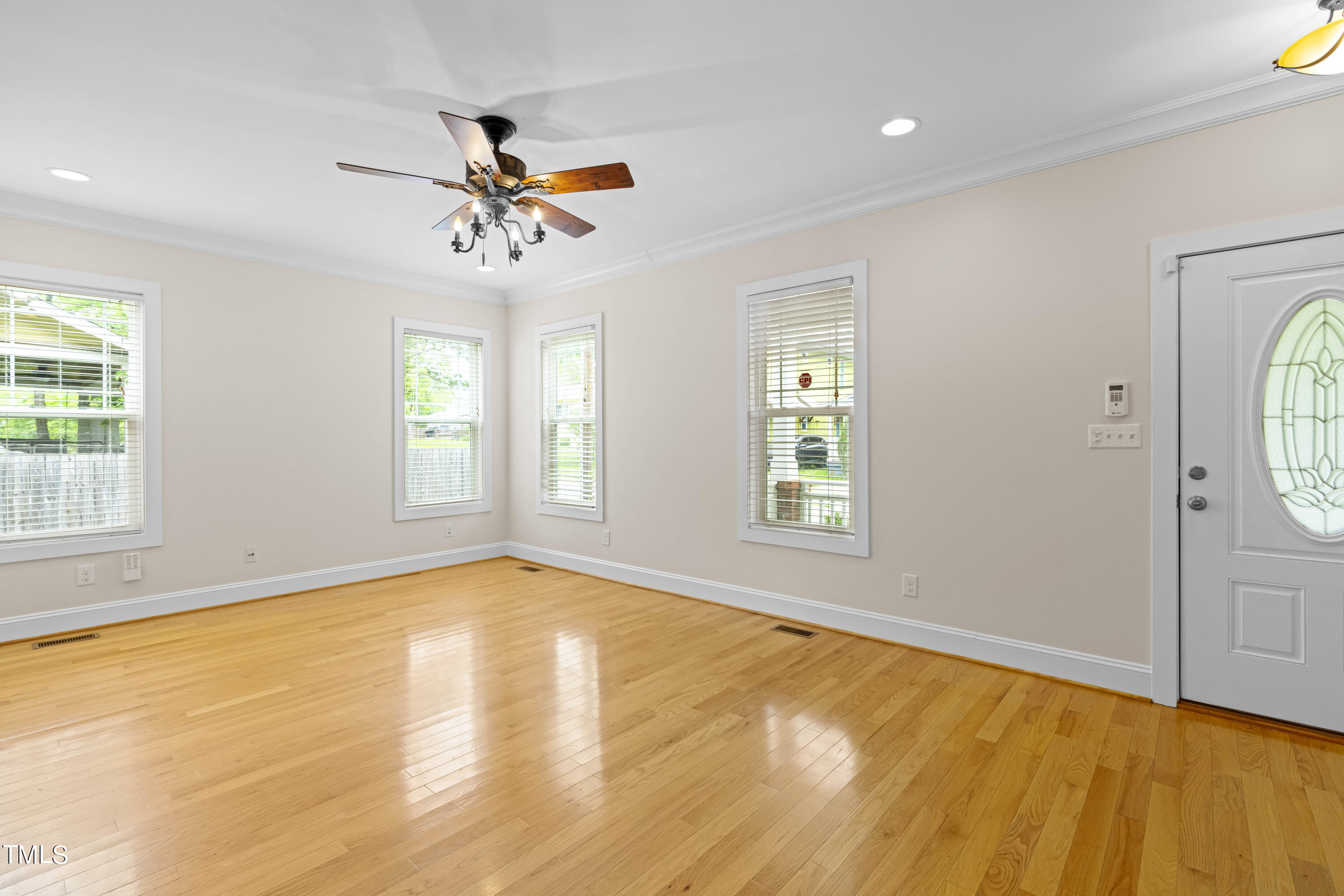118 Camden Street Raleigh, NC 27601 - Photo 8 of 34 DSC08684