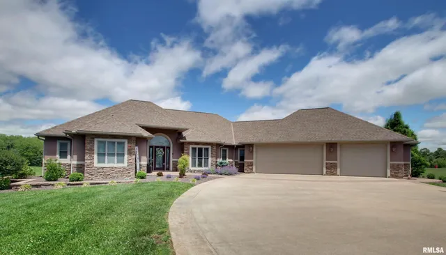 $617,500 | 3337 Hunter Road, Quincy, IL 62305