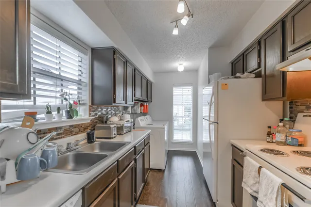 $143,000 | 2120 El Paseo Street, Unit 2614, Houston, TX 77054