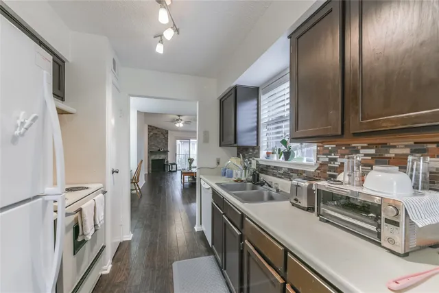 $143,000 | 2120 El Paseo Street, Unit 2614, Houston, TX 77054