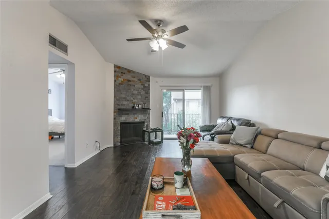 $143,000 | 2120 El Paseo Street, Unit 2614, Houston, TX 77054