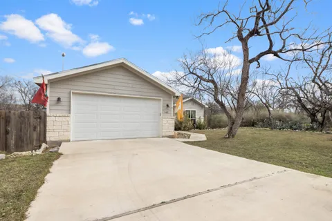 $320,000 | 142 West Persimmon Drive, Granite Shoals, TX 78654
