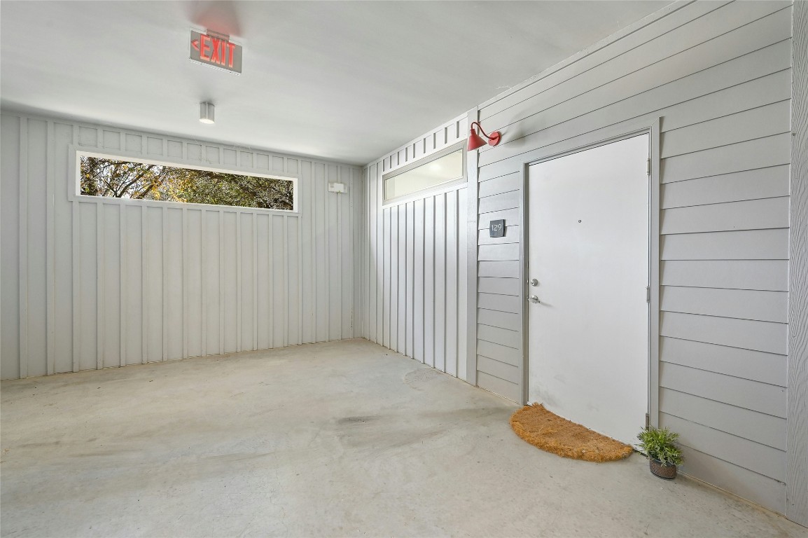 4361 South Congress Avenue, Unit 129 Austin, TX 78745 - Photo 21 of 25 an empty room with a window