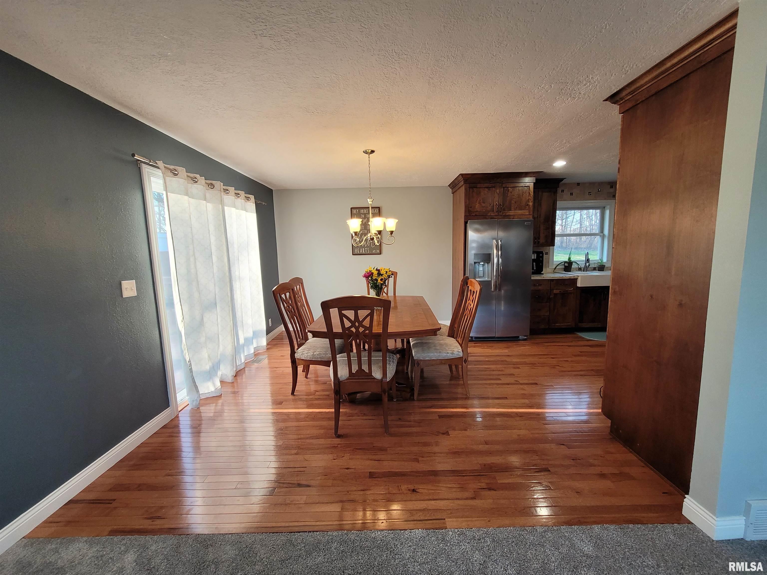 2751 Brookview Road Muscatine, IA 52761 - Photo 4 of 22 Gallery Image 4