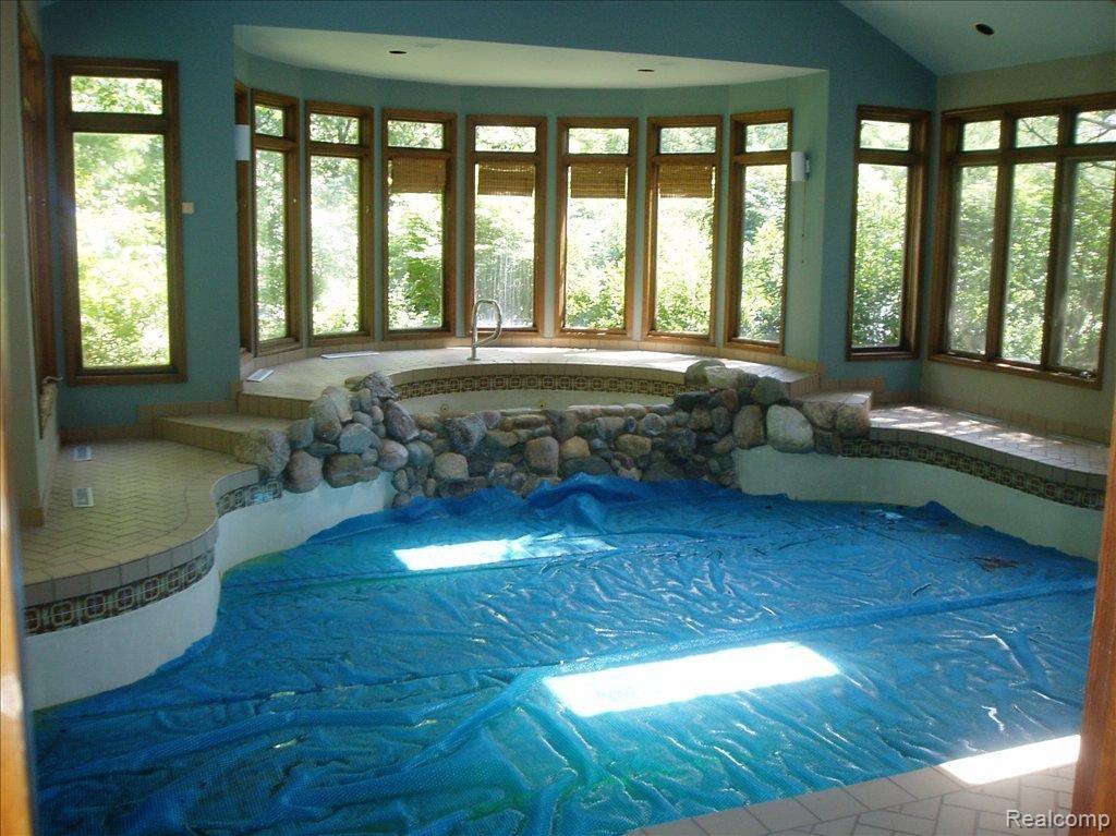 1565 Scenic Hollow Rochester, MI 48306 - Photo 4 of 14 P1010036