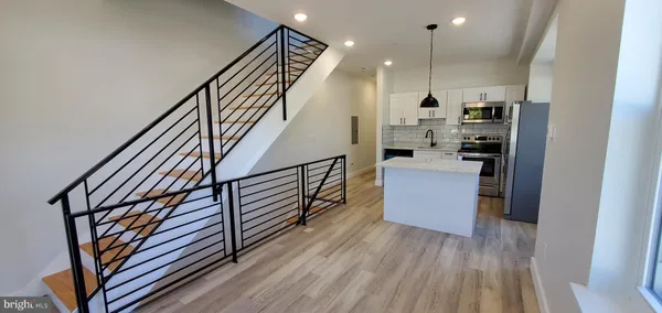 $2,150 | 307 West York Street, Unit 2, Philadelphia, PA 19133