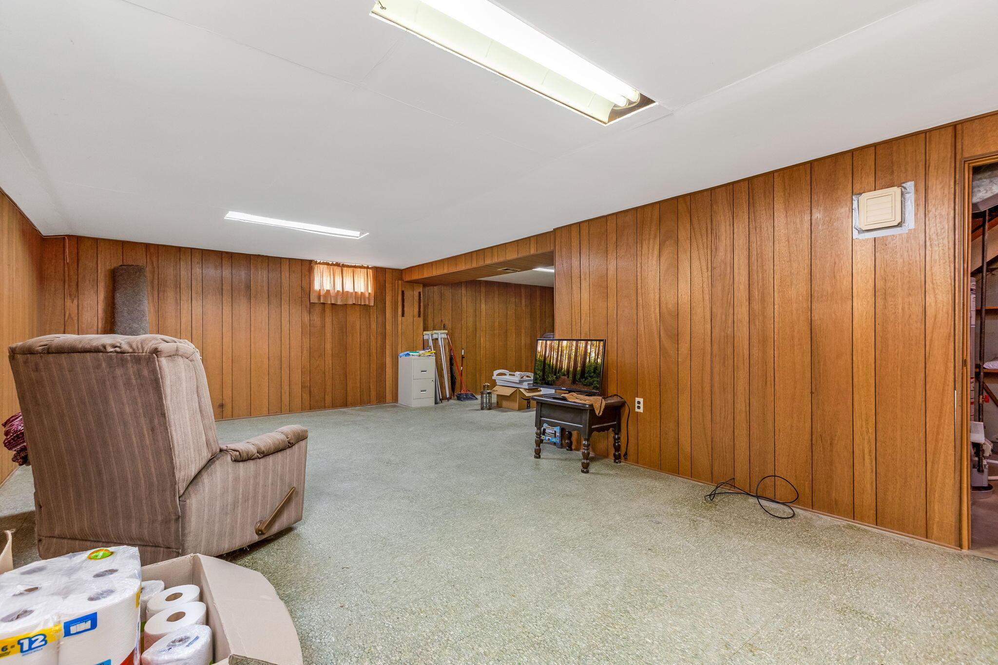 3927 Frazier Road East Columbus, OH 43207 - Photo 25 of 40 27-web-or-mls-0D3A4255