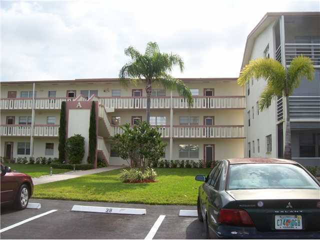 21 Preston A, Unit 21 Boca Raton, FL 33434 - Photo 1 of 9 Front View