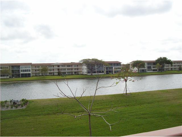 21 Preston A, Unit 21 Boca Raton, FL 33434 - Photo 9 of 9 Lake View in the front