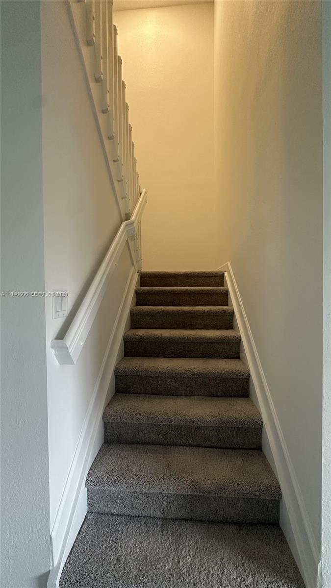 2713 Southeast 26th Road Homestead, FL 33035 - Photo 13 of 24