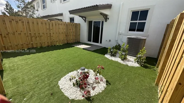 $2,300 | 2713 Southeast 26th Road, Homestead, FL 33035
