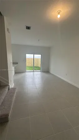 $2,300 | 2713 Southeast 26th Road, Homestead, FL 33035