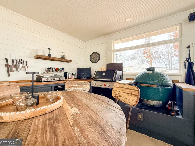 $507,900 | 225 East Underwood Street, Cleveland, GA 30528