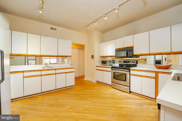 $724,900 | 115 Forrest Hills Drive, Voorhees, NJ 08043