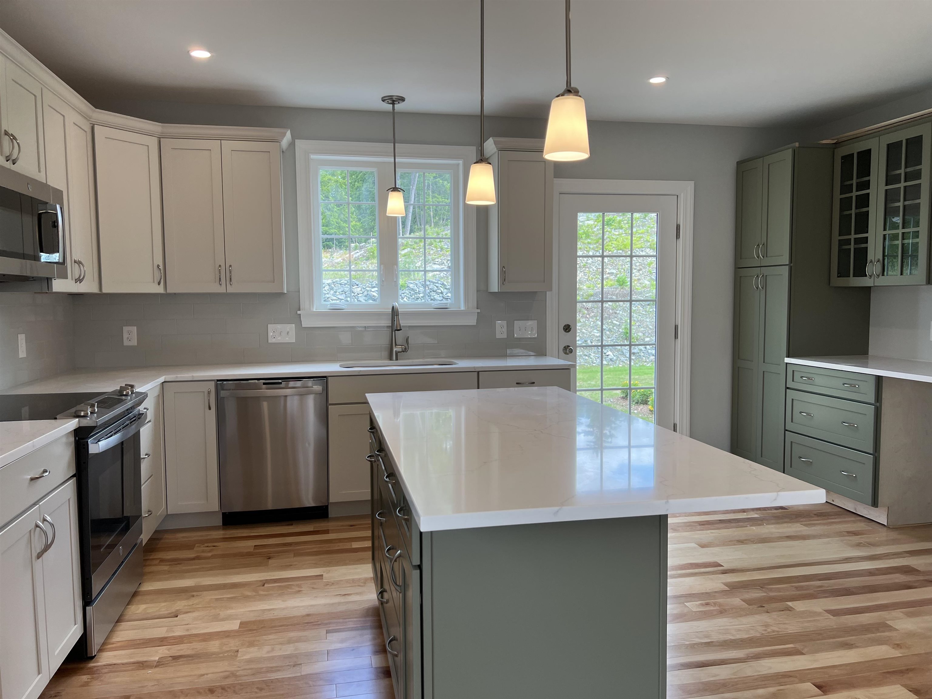 37 Green Road, Unit 38 Newmarket, NH 03857 - Photo 5 of 36 Gallery Image 5