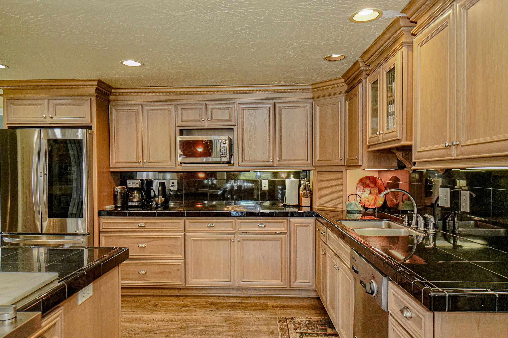 6684 Table Rock Road Central Point, OR 97502 - Photo 17 of 42 17