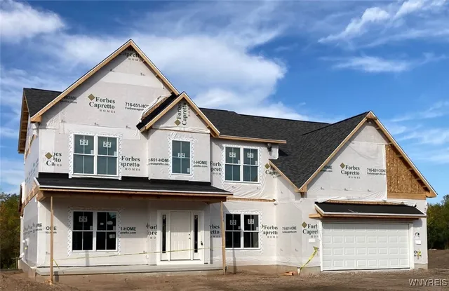 $896,900 | 5676 Dorothy Circle, Clarence Center, NY 14032