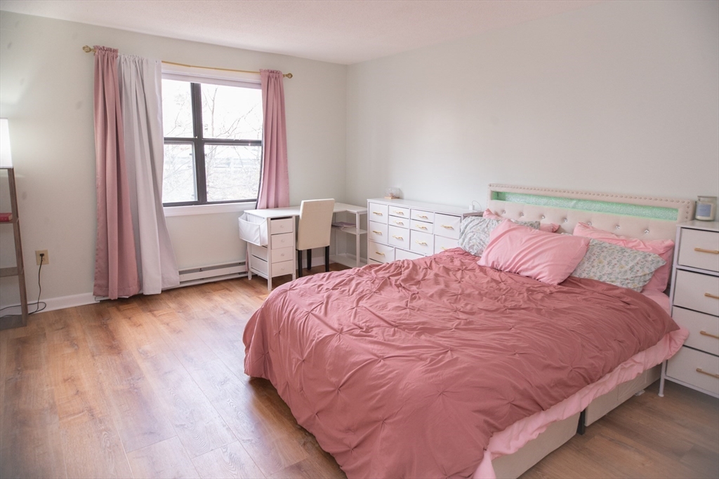 10 Wrentham Road, Unit 212 Worcester, MA 01602 - Photo 13 of 34