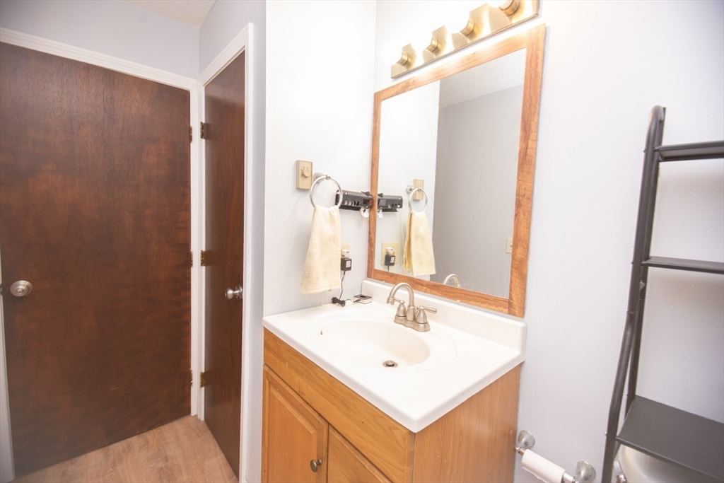 10 Wrentham Road, Unit 212 Worcester, MA 01602 - Photo 23 of 34