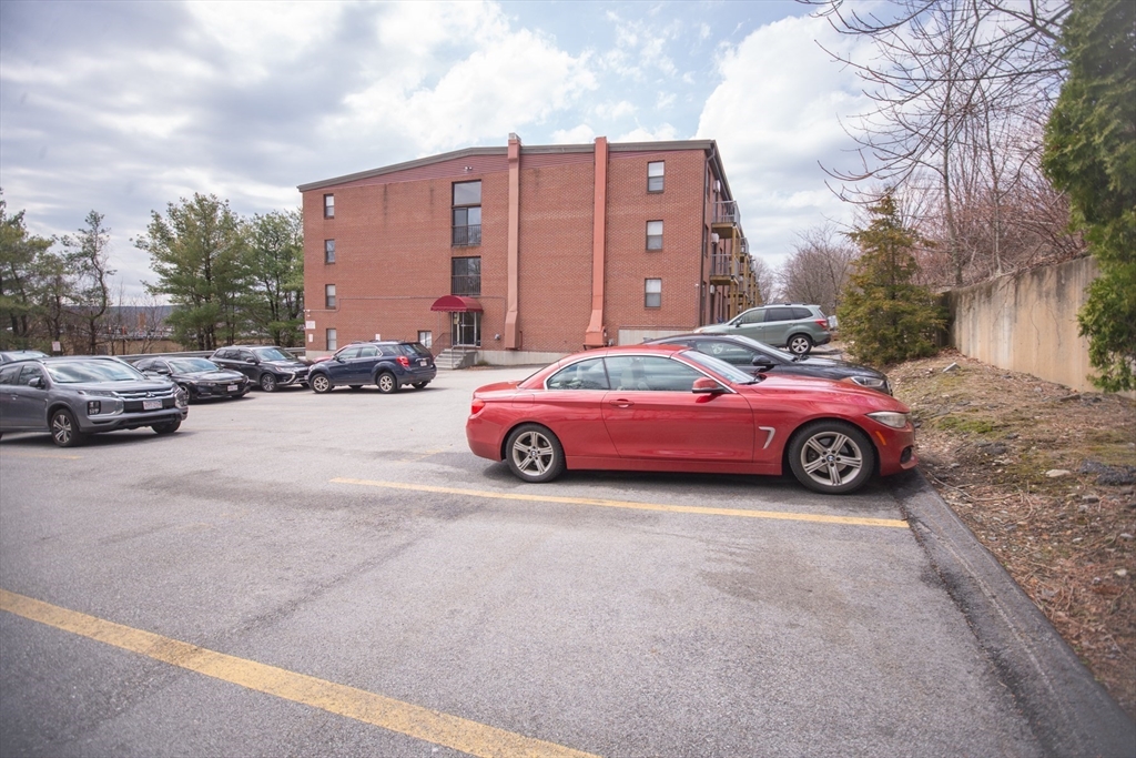 10 Wrentham Road, Unit 212 Worcester, MA 01602 - Photo 31 of 34