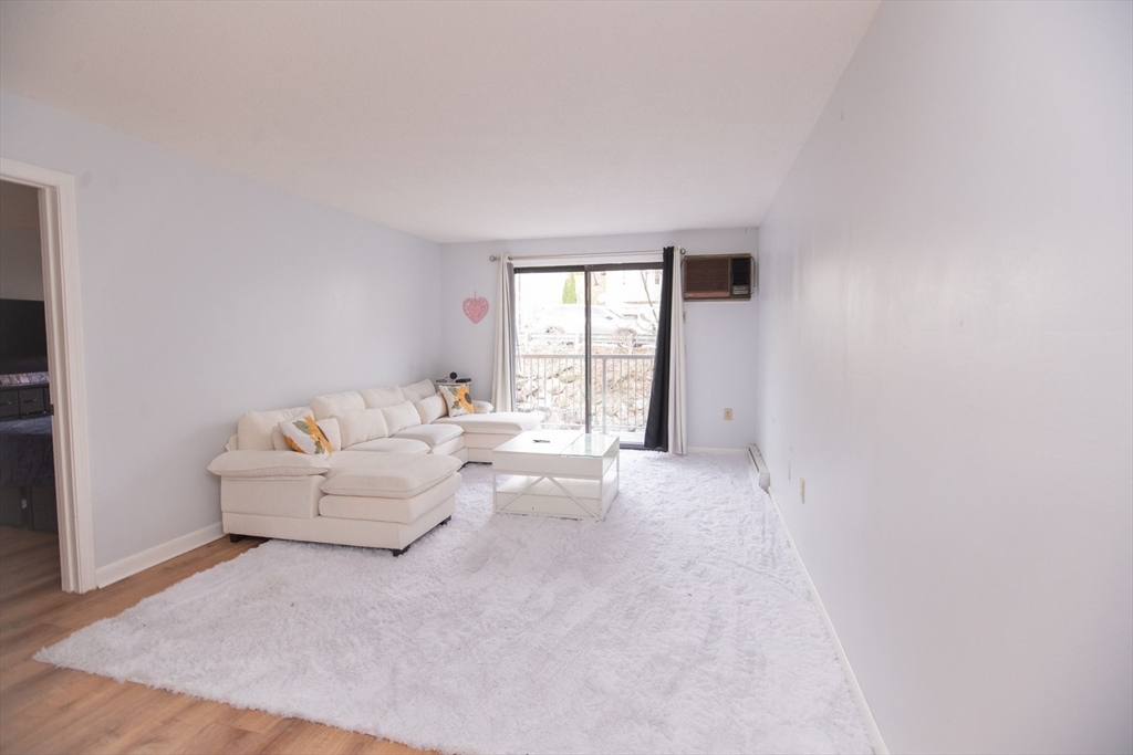 10 Wrentham Road, Unit 212 Worcester, MA 01602 - Photo 5 of 34