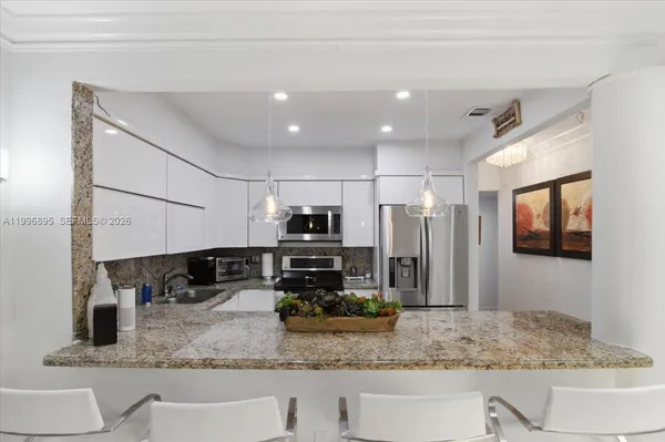 $1,175,000 | 6133 Southwest 44th Terrace, Miami, FL 33155