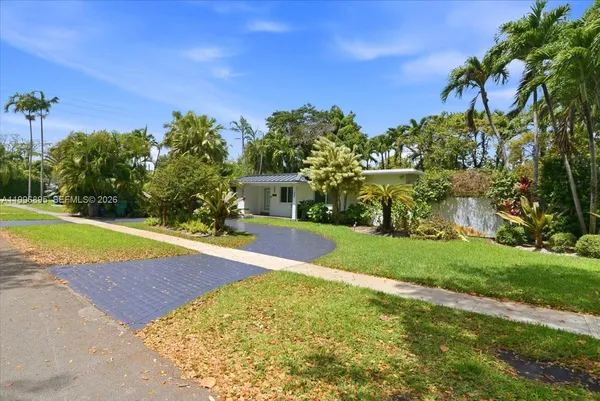 $1,175,000 | 6133 Southwest 44th Terrace, Miami, FL 33155