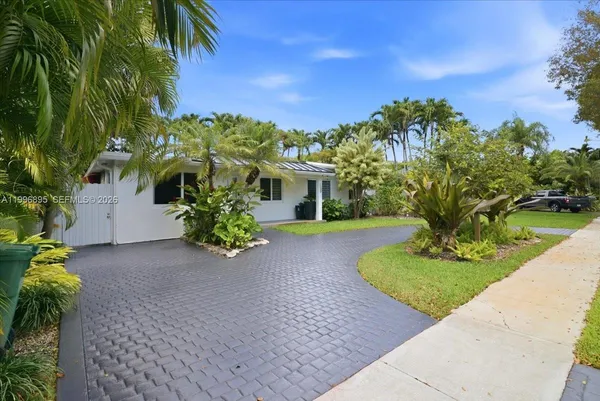 $1,175,000 | 6133 Southwest 44th Terrace, Miami, FL 33155