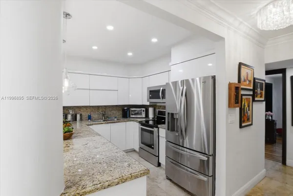 $1,175,000 | 6133 Southwest 44th Terrace, Miami, FL 33155