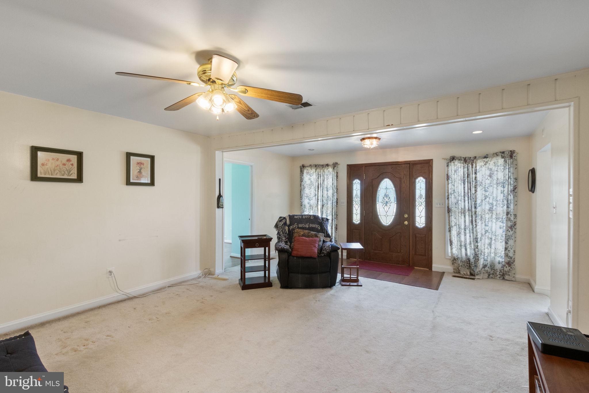 7707 Lorton Road Lorton, VA 22079 - Photo 28 of 62 Living Room