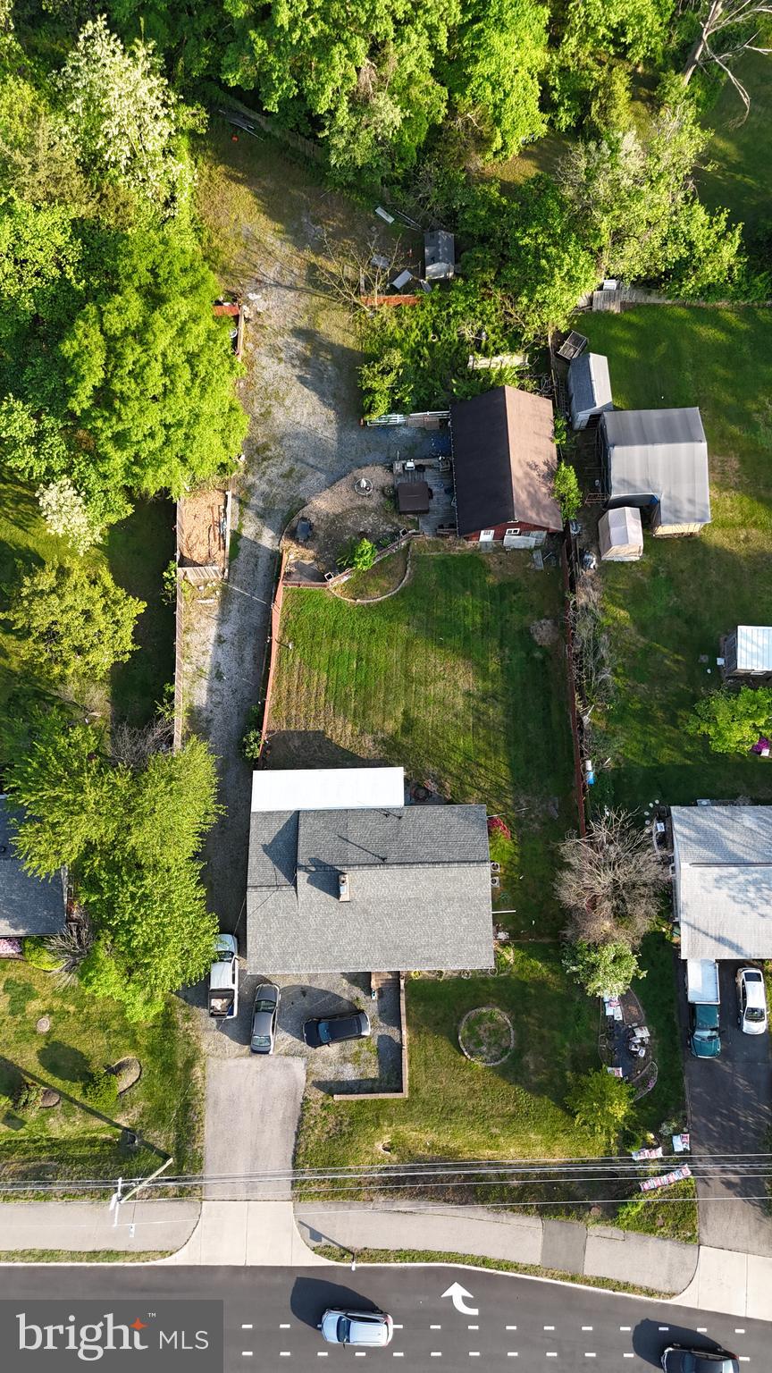 Huge Shed on large lot