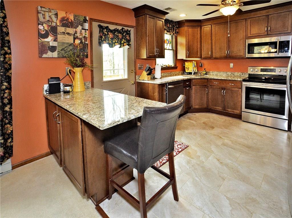 6471 Hilty Road Murrysville, PA 15632 - Photo 7 of 25 Gallery Image 7