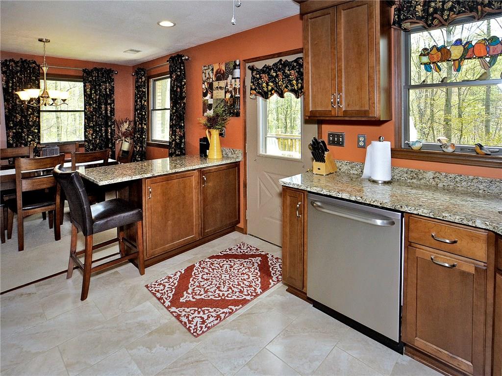 6471 Hilty Road Murrysville, PA 15632 - Photo 8 of 25 Gallery Image 8