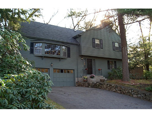 35 Oak Hill Road Wayland, MA 01778 - Photo 1 of 4