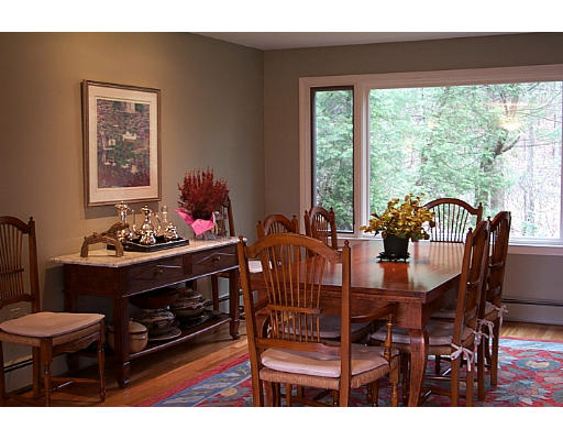 35 Oak Hill Road Wayland, MA 01778 - Photo 2 of 4