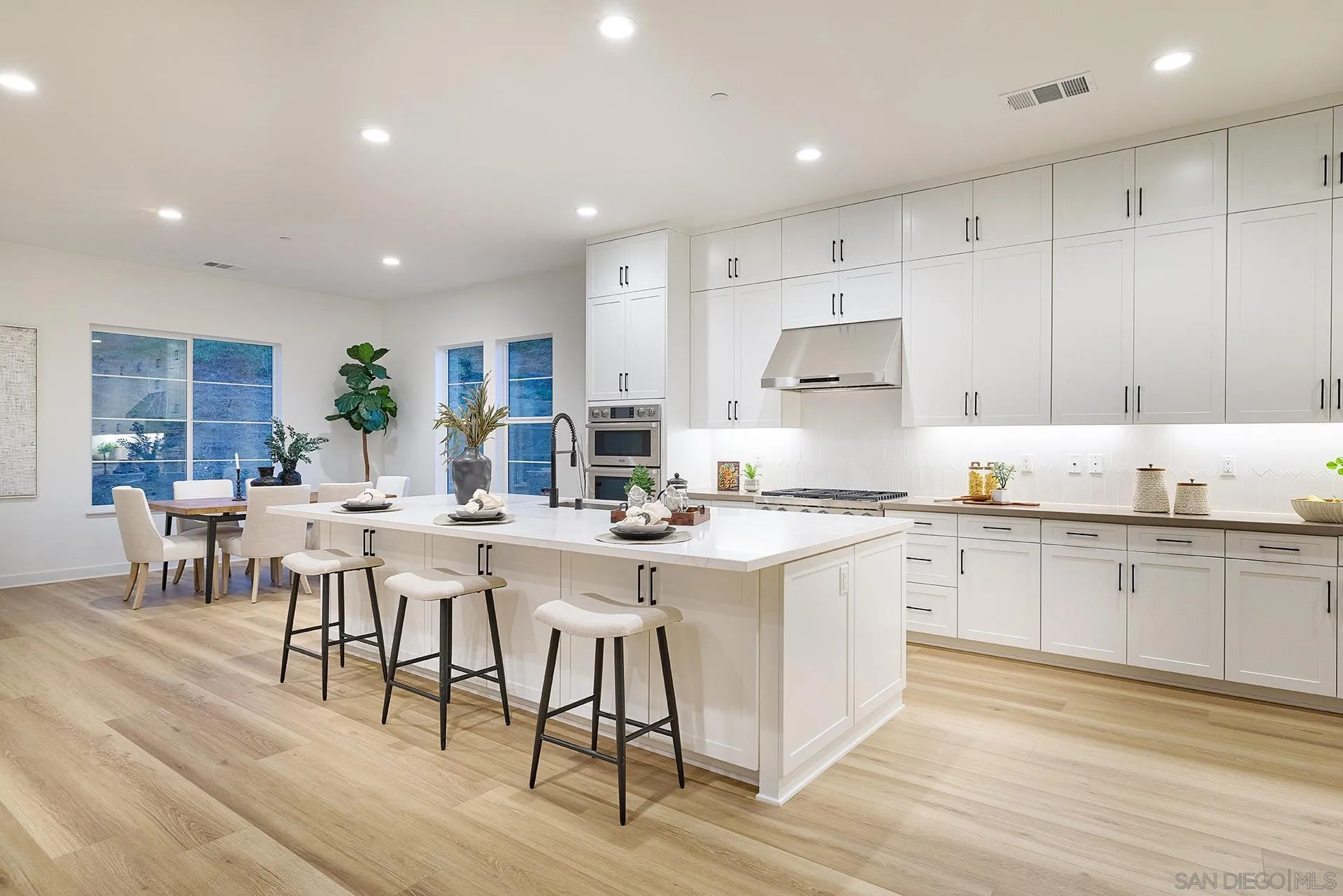 1741 Ishihara Road Vista, CA 92084 - Photo 10 of 33 Gallery Image 10