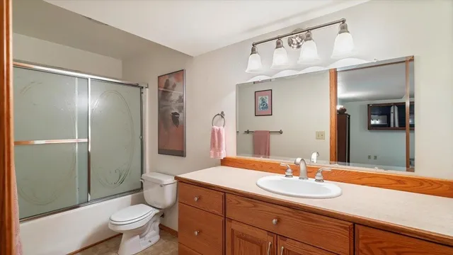 $899,900 | 304 East Burk Road, Colbert, WA 99005