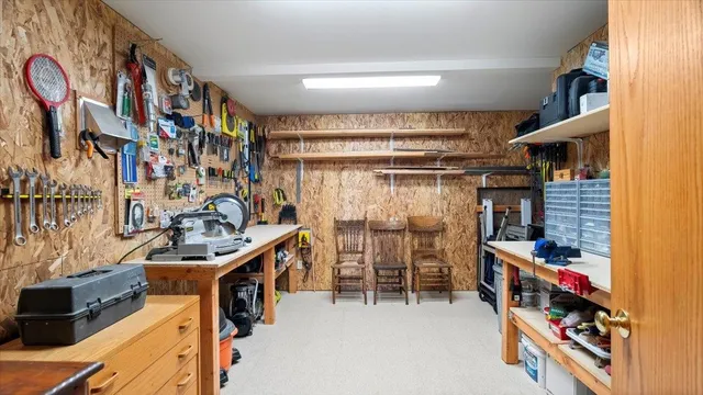 $899,900 | 304 East Burk Road, Colbert, WA 99005