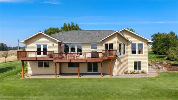 $899,900 | 304 East Burk Road, Colbert, WA 99005