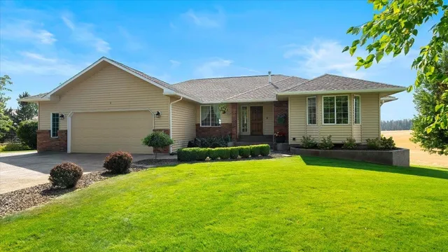 $899,900 | 304 East Burk Road, Colbert, WA 99005