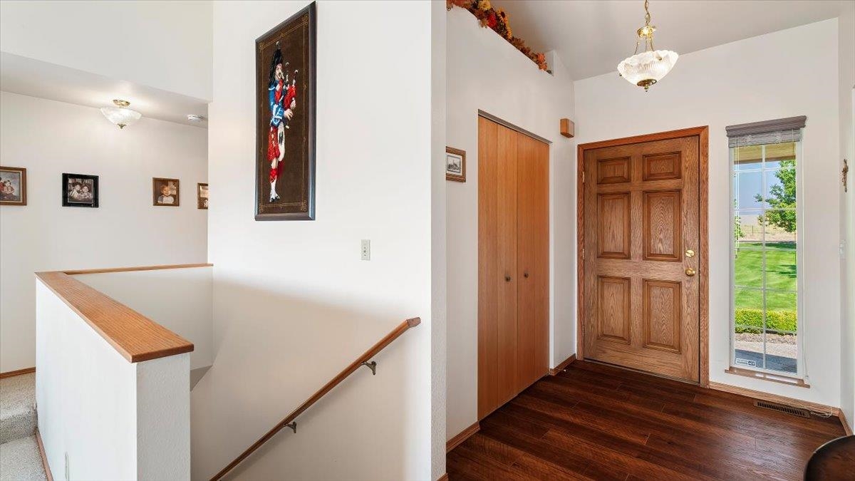 304 East Burk Road Colbert, WA 99005 - Photo 6 of 36