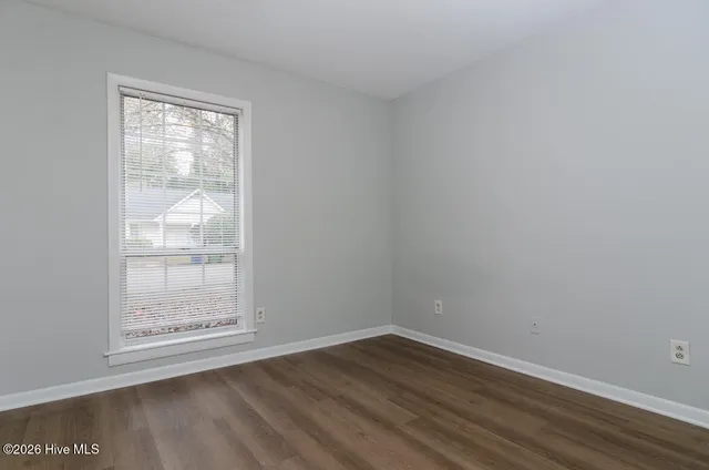 $1,300 | 818 Varsity Drive, Wilmington, NC 28403