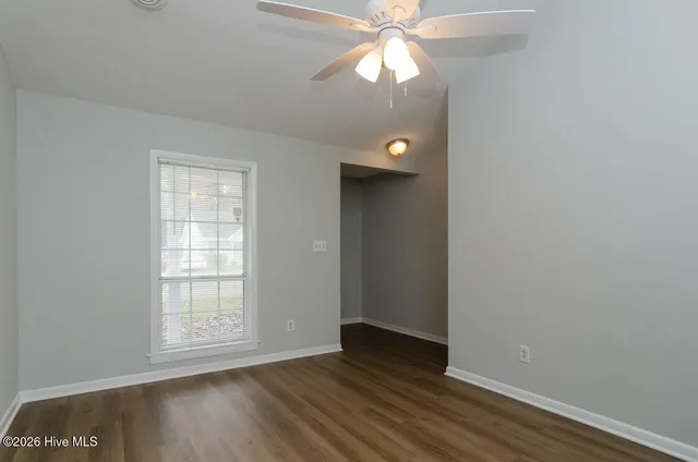 $1,300 | 818 Varsity Drive, Wilmington, NC 28403