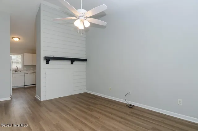 $1,300 | 818 Varsity Drive, Wilmington, NC 28403