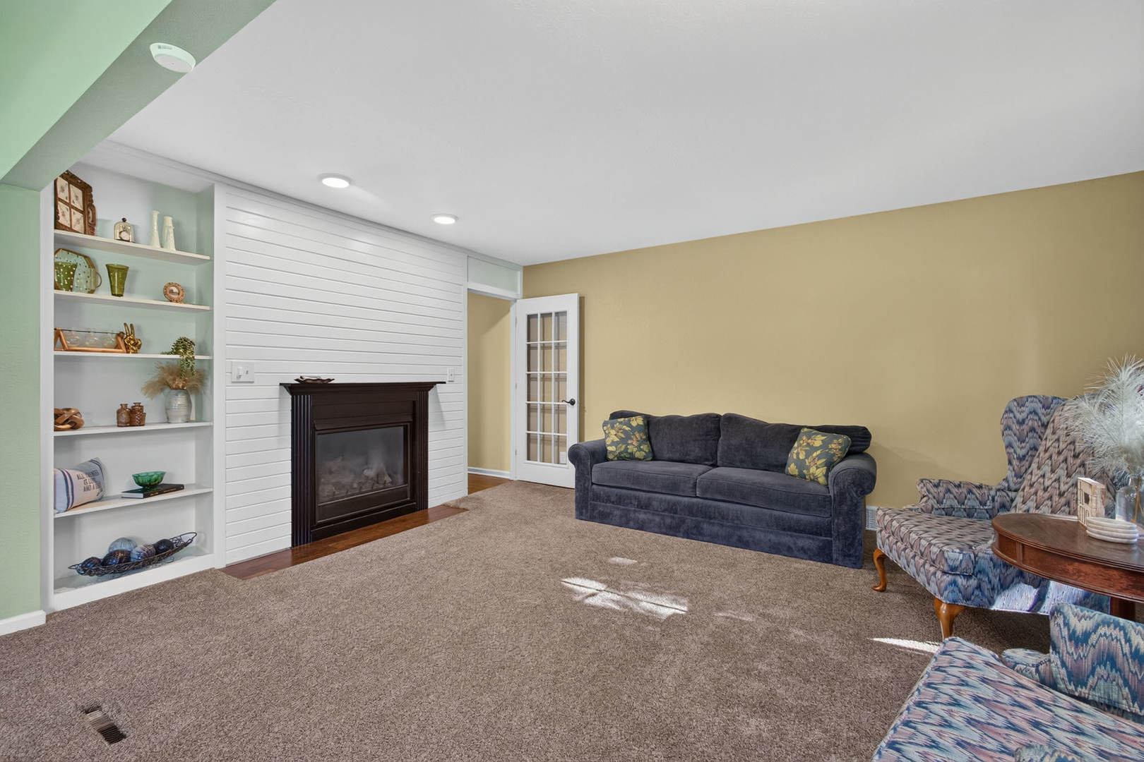 5079 Coachman Road Bettendorf, IA 52722 - Photo 20 of 41 Gallery Image 20